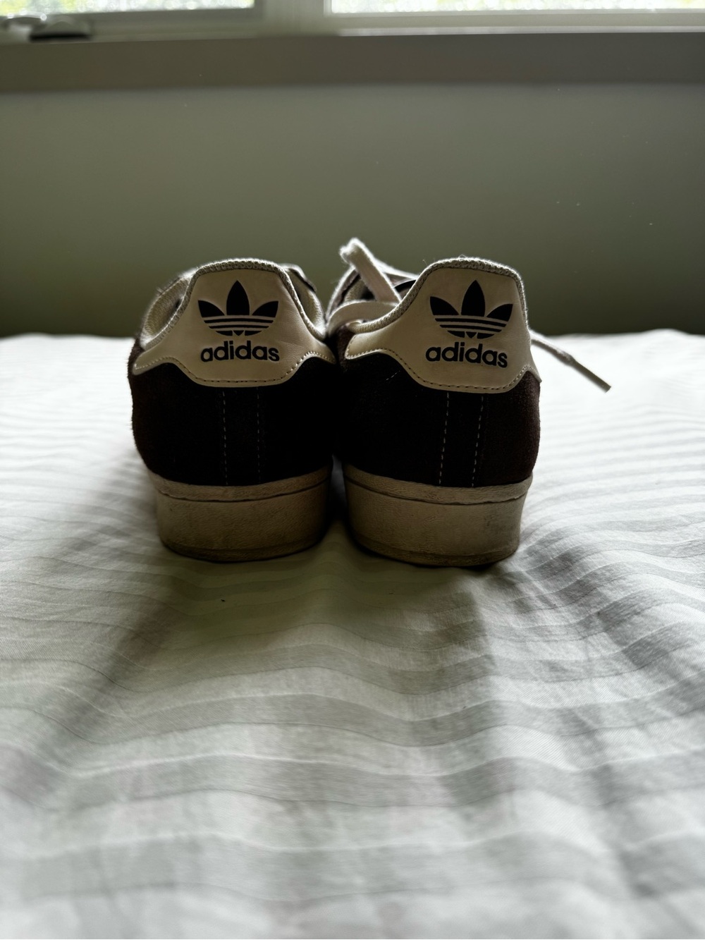 Adidas Superstars Size 8.5 Womens in Discontinued Colorway - Picture 3 of 5